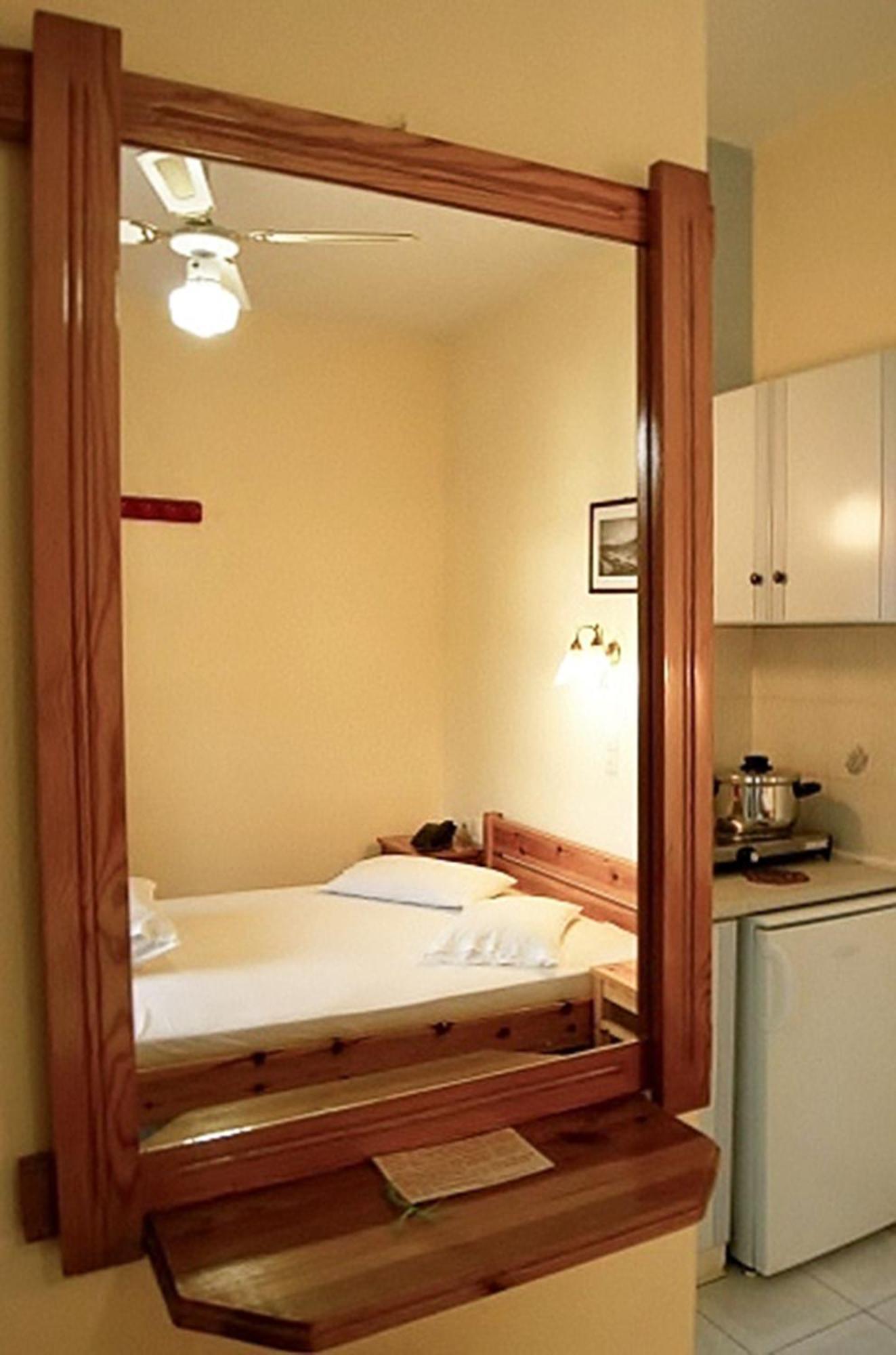 Idroussa Apartment Баци Стая снимка