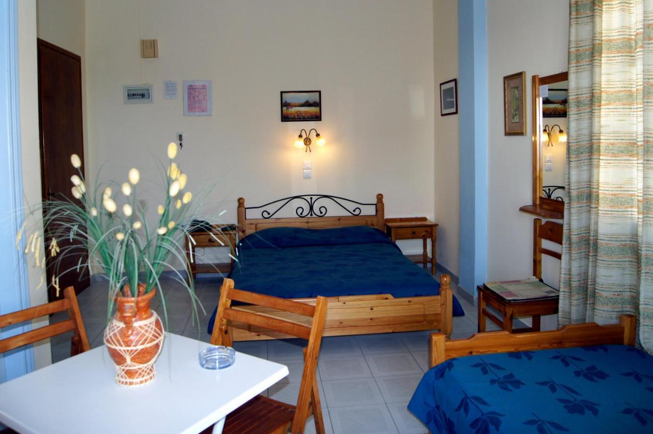 Idroussa Apartment Баци Стая снимка
